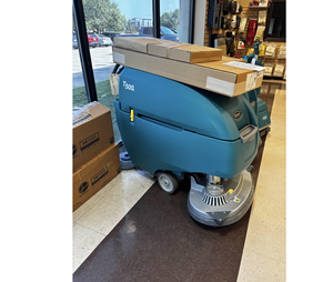 T500e, Walk-Behind Floor <b>Scrubber</b>, 32", Disk, Battery, Demo Unit, 1 Year Warranty, T500e-800-D - Product Image 1