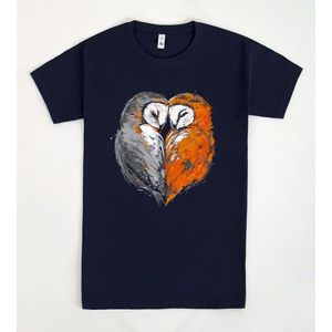 T-shirt Promozionali Gufo Innamorato – Design Carino a Tema Gufo per Coppie o Amici - Product Image 1