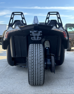 57XAAPHD6M8143213 2021 SL AutoDrive Roadster de tres ruedas de lujo con bajo kilometraje - Product Image 2