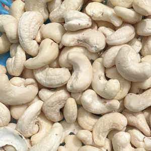 Vente en gros de noix de cajou crues du Vietnam WW180, WW240, WW320 Noix de cajou indiennes SANTIGO Noix de cajou OEM, ODM - Product Image 1