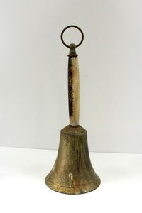 Campana de latón puro nuevo diseño campana de mano de latón con cuerpo completo de latón nueva apariencia campana de metal elegante para oficina en precio al por mayor - Product Image 4