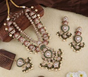 Ensemble de bijoux Polki Kundan pour mariages indiens - Product Image 1