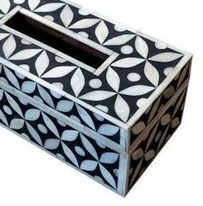 Caja Dispensadora de Papel Higiénico de Madera de Lujo con Diseño Floral, Ecológica, Personalizable para Oficina en Casa Estilo Boho, Opción de Regalo Personalizado - Product Image 3