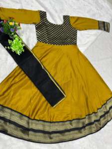 ชุดแต่งงานปาร์ตี้ผ้าไหมนุ่มสวยงามพร้อมชุดเดรสทำงานผ้าพิมพ์ลายแบบดั้งเดิมล่าสุด - Product Image 2