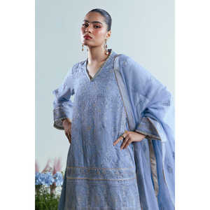 Conjunto de Vestido Indio de 3 Piezas en Tela de Algodón Bordada FE-52165, Salwar Kameez Choli Lehenga Choli para Uso Festivo con Pallu Dupatta - Product Image 1