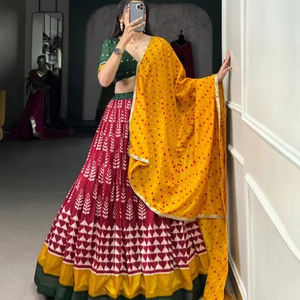 Superbe Tussar Silk Lehenga avec un support en toile de 3.8 mètres et un chemisier en aluminium imprimé conçu pour l'élégance - Product Image 1