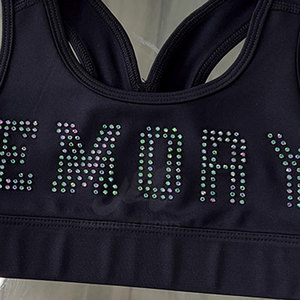 Soutien-gorge de sport fabriqué au Pakistan, confortable, en tissu flexible, idéal pour l'entraînement, les performances et les exercices. - Product Image 6