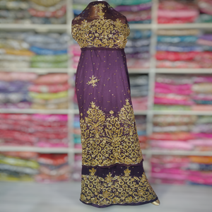 ผ้าจอร์จแบบดั้งเดิมของไนจีเรีย ประดับด้วยคริสตัลอัญมณีสีเขียวมรกต ลายดอกไม้ สำหรับงานแต่งงานและงานอีเว้นท์ - Product Image 1