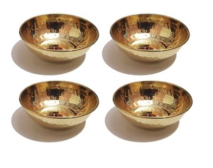 Ensemble de bols de service en laiton pur, durables, écologiques, fabriqués à la main, avec un motif floral sculpté traditionnel, pour la salle à manger et la cérémonie de Pooja - Product Image 1
