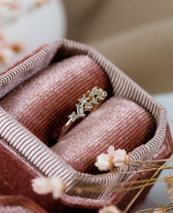 Baguette de oro macizo de 10K y banda de diamante de corte redondo, Diamante cultivado en laboratorio, boda, libre de conflictos, Diamante redondo, anillo de compromiso de eternidad - Product Image 1