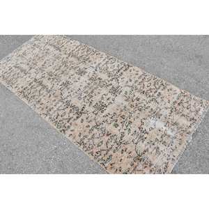 Alfombra negra beige vintage Alfombras turcas de 3,3x7,5 pies - Product Image 4