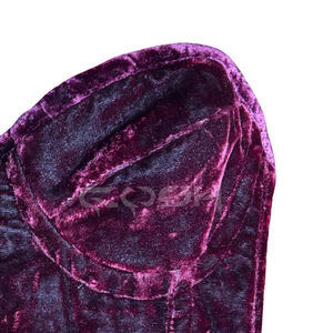 Top Corset Premium de Terciopelo Borgoña con Escote Corazón, Sin Tirantes, para Fiestas y Moda, de Cosh International - Product Image 4