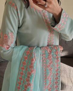 Présentation de la nouvelle collection de designers Party Wear Top et palazzo brodés lourds en fausse georgette de qualité supérieure avec Dupatta - Product Image 3