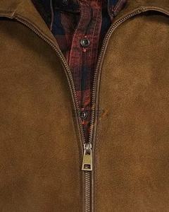 แจ็คเก็ตหนังกลับผู้ชาย พิมพ์โลโก้ตามสั่ง บรรจุภัณฑ์แบบกำหนดเอง สวมใส่เท่ห์ ดูดีมีสไตล์ - Product Image 6