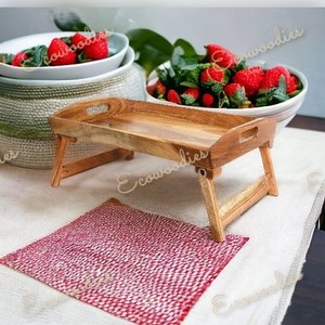 Table de petit déjeuner multifonctionnelle en bois de bambou plateau de service en bois Table de travail Portable réglable pour ordinateur portable avec pieds pliants - Product Image 1
