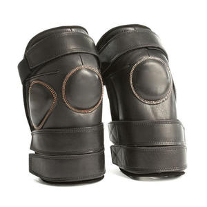 Protège-genoux en cuir Polo pour l'équitation, entraînement, durable, léger, confortable, ajustement réglable, équipement équestre pour l'écurie et le terrain - Product Image 2