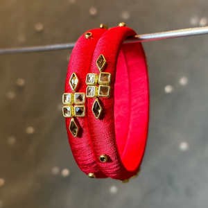 Brazaletes de Hilo de Seda India para Mujer, Recuerdo de Inauguración de Casa, Recuerdo de Mehndi, Brazaletes Kundan, Brazaletes de Novia, Joyas Valaiyal para Niñas - Product Image 1