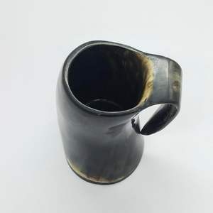 Mug à boire en corne artisanal pour cosplay médiéval, véritable mug à boire en corne de bœuf pour la bière artisanale, de CRAFT ZONE EXPORT - Product Image 1