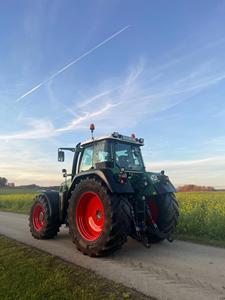 รถแทรกเตอร์ Fendt Vario 1050 มือสองราคาถูก 45 แรงม้า ขับเคลื่อน 4 ล้อ พร้อมการรับประกันเครื่องยนต์ 3 ปี ปั๊มสำหรับงานเกษตร พร้อมใช้งาน - Product Image 3