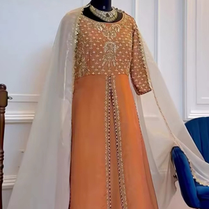 VESTIDO DE KURTA,LEHENGA Y DUPPATA CON CUENTAS DE CRISTAL EMBELLECIDO, PIEDRA, PERLAS TRABAJO PARA FIESTA/BODA = 2024 - Product Image 1