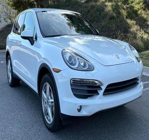 VOITURES D'OCCASION À VENDRE CayenneS 2014 - Product Image 1