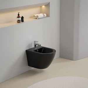 Ensemble de sanitaires minimalistes italiens en céramique noire mate Forl, deux pièces, à suspendre au mur, comprenant un siège de toilette - Product Image 3