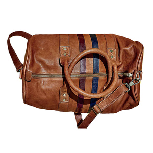 กระเป๋าทรงดัฟเฟิลหนังแท้ความจุขนาดใหญ่กระเป๋าสะพายไหล่สีดำสำหรับเดินทางกระเป๋าใส่เสื้อผ้ากระเป๋าทรงดัฟเฟิลหนัง PU สไตล์กลางแจ้ง - Product Image 1