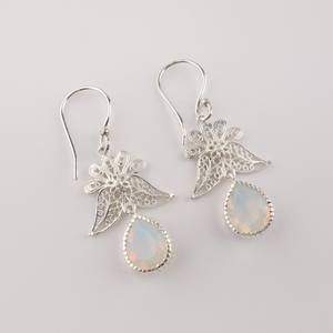 Boucles d'oreilles en argent sterling avec opale laiteuse, or, 925, certifiées IGI, opale blanche, bijoux élégants, cadeau pour femme, anniversaire, fête - Product Image 4