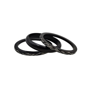 AALIYAN IMPEX Bracelet de luxe pour femmes, modèle floral, nouveauté, bracelets en perles de résine, souvenirs artificiels d'ange à la mode - Product Image 2