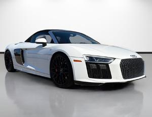 Supercar Cabriolet d'occasion 2017 Audi R8 Spyder V10 5.2L Quattro AWD – Voiture de Sport de Luxe à Vendre - Product Image 1