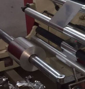 LWQ 1-A -1300นอน LDPE slitting rewinder เครื่องยนต์ PLC siemn/delta Schneider มอเตอร์ปั๊มเกียร์แบริ่ง1200มม. ความกว้างในการทำงาน - Product Image 2