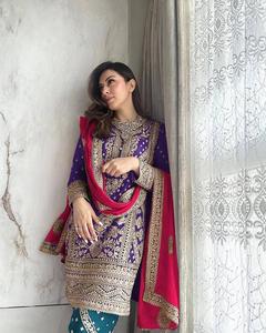 Costume traditionnel de créateur entièrement cousu en tissu georgette brodé pour la fête Ensemble Dupatta avec haut et pantalon indien pakistanais - Product Image 4