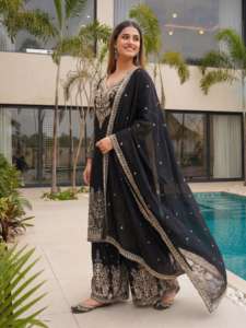 Traje Palazzo de Seda Chinon de Diseño de Lujo con Bordado y Dupatta a Juego para Mujer, Uso Diario y Casual - Product Image 4