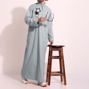 Nueva Llegada, Ropa Islámica Tradicional Personalizada, Bordado Simulado, 100% Algodón, Talla Grande, Thawb, Caftán, Jubba, Jellabiya para Hombre - Product Image 2
