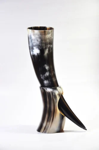 Taza de cuerno vikingo hecha a mano ecológica, regalo de negocios, Jarra de cerámica para regalos y fiestas - Product Image 4