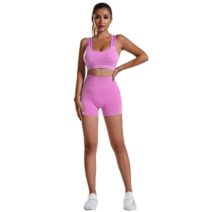 Ensemble Crop Top et Short Confortable pour Femme – Tenue de Sport Idéale pour le Yoga, la Gym, l'Exercice et le Quotidien - Product Image 1