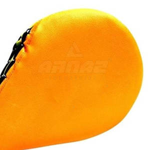 แผ่นรองเทควันโดพร้อมโฟมหนาและด้ามจับง่ายต่อการออกแบบทนทานแผ่นเตะเทควันโดที่มีสองชั้น - Product Image 5