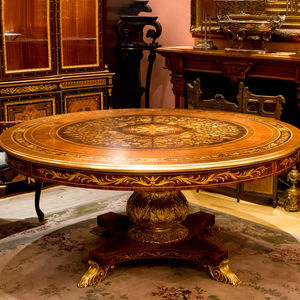 Table à manger ronde de luxe Rebbeca, en bois de mahogany massif avec finition brun foncé, pour usage intérieur. - Product Image 1