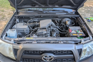 LISTO PARA CONDUCIR - USADO, VOLANTE A LA IZQUIERDA |   Volante a la derecha |   TOYOTA TACOMA ACCESS CABINAS DOBLE 2010 CON 33K MILS Y TRANSMISIÓN MANUAL DE 5 VELOCIDADES - Product Image 6