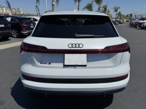 Seminuevo Clean 2023 Aud-i e-tron S Premium Plus - Product Image 6