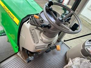 Tractores Jonn Derrre 6630 Premium a Precio Accesible - Product Image 5