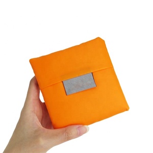 Sac de courses pliable avec poignée et matériau en fibre de polyester - Product Image 2