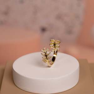 Anillo de Plata de Ley 925 con Incrustaciones de Micro Pavé, Anillo de Moda 'In Your Arms' Resistente al Deslustre con Baño de Oro y Rodio para Regalo - Product Image 2