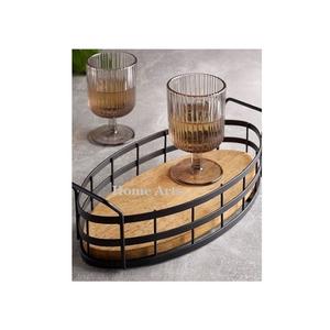 Plateau de service alimentaire en bois avec fer Boarder Design attrayant plateau de chocolats de forme ovale au prix le plus bas - Product Image 1