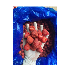 Rodajas de fresa deliciosamente crujientes de Vietnam procedentes de granjas de calidad y procesadas para una larga vida útil - Product Image 6