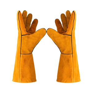 Gants de soudage en cuir rouge de 16 pouces doublés de Kevlar Gants de sécurité ignifuges pour les travaux de fabrication et de coupe de métal - Product Image 1