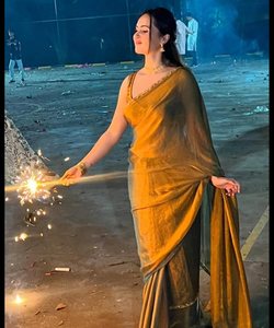 ผ้าส่าหรีผ้าฝ้ายหลากสี พร้อมงานปักแบบบานาราซีสำหรับเจ้าสาว และเสื้อคลุมผ้าตาข่าย ซักได้ เหมาะสำหรับงานแต่งงานอินเดีย งานเลี้ยงสังสรรค์ และงานเทศกาล - Product Image 6