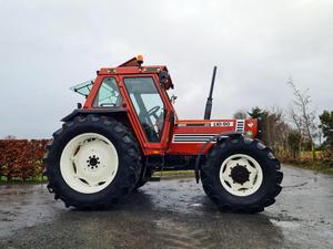 Tracteur agricole FIAT 110 CV Moteur turbo 4 roues motrices Boîte de vitesses automatique Transmission par engrenages Tracteur à roues - Product Image 3