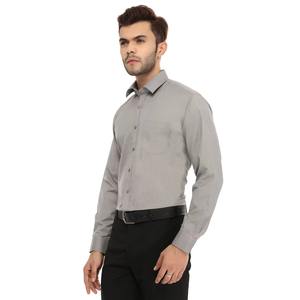เสื้อเชิ้ตผู้ชายสีเทาเข้มคุณภาพส่งออก สำหรับนักธุรกิจและมืออาชีพในองค์กร มีจำหน่ายในราคาที่แข่งขันได้จากอินเดีย - Product Image 1