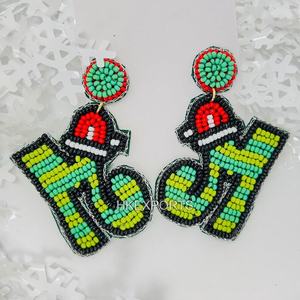 Boucles d'oreilles de Noël faites à la main pour femmes en or rose 14 carats avec motif de traîneau du père noël en alliage perlé anniversaire - Product Image 1